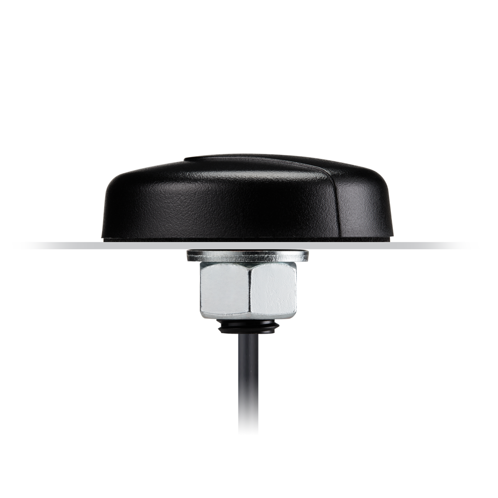 G35.A.305111 Antenna External Low-Profile 5G, 4G/LTE, NTN/SatCom screw mount Ultima II SMA-M 300cm IP67 for Smart Lighting, Smart Cities, Connected Enterprise, Digital Signage